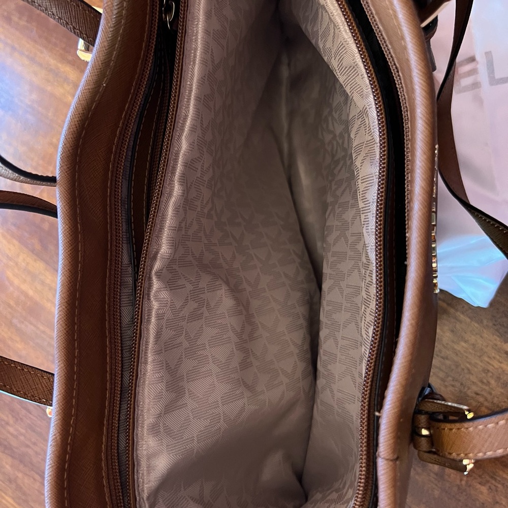 Michael Kors Quinn Large Pebbled Leather Tote Bag Camel - includes tote - Picture 4 of 6